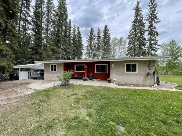 203 E Maurer Dr, Hinton, AB T7V 2C4