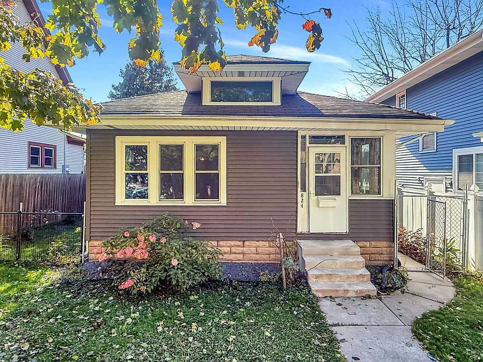 1st image of 824 Magnolia Ave E