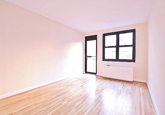 4th image of 224 E 36th St #5K