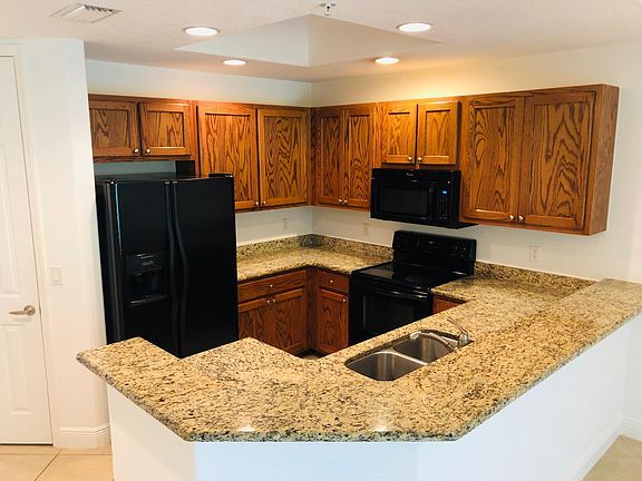 4th image of 13651 Julias Way APT 1418