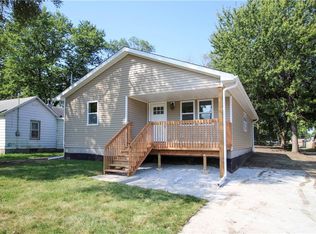 1322 E 28th St, Des Moines, IA 50317