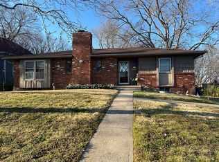 32610 W 82nd St, De Soto, KS 66018