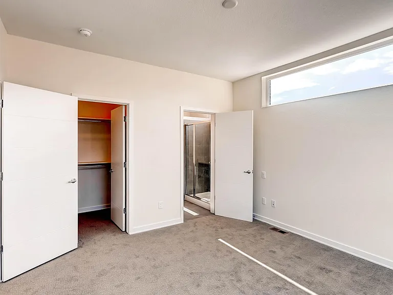 3415 Larimer St #101 — Photo 17
