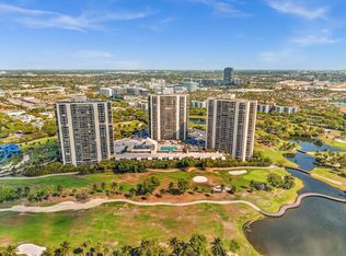 20379 W Country Club Dr APT 540, Aventura, FL 33180