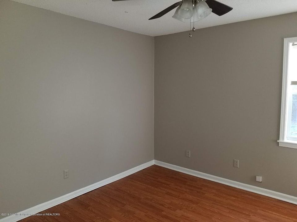 2nd image of 2790 Normandy Dr