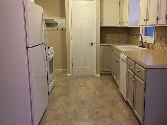 kitchen,pantry