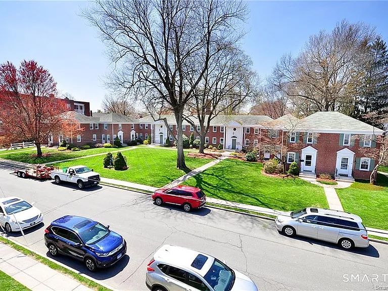 53 Robin Rd #B1 — Photo 17