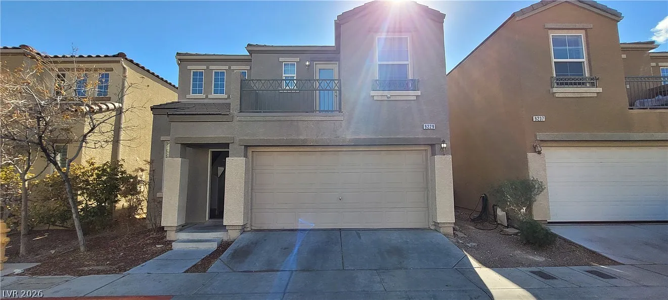 3 bed, 2.5 bath, 1421 sqft, $1,959 — Photo 1