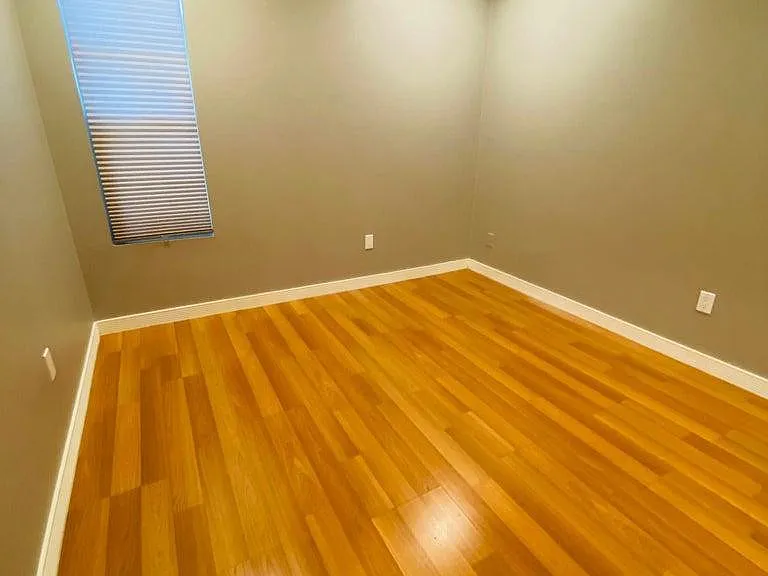 1850 E Maryland Ave #16 — Photo 5