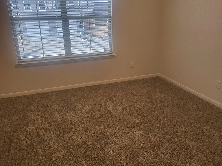13838 Enzo Gate — Photo 27