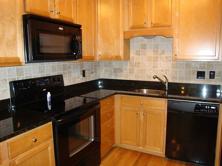 174 Talmadge St #12 — Photo 8