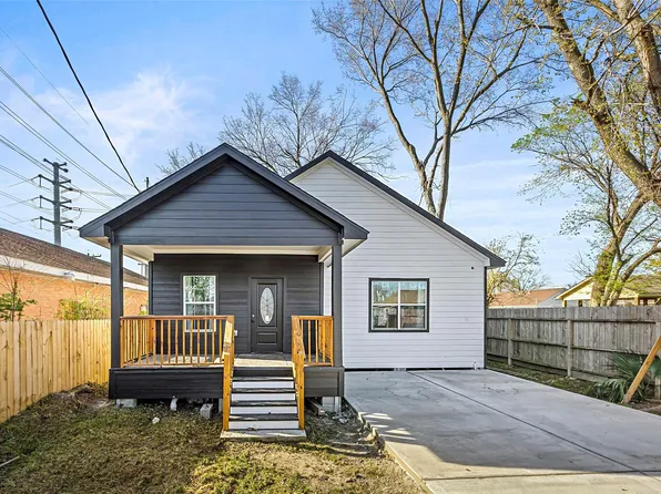 8824 Leander St, Houston, TX 77012