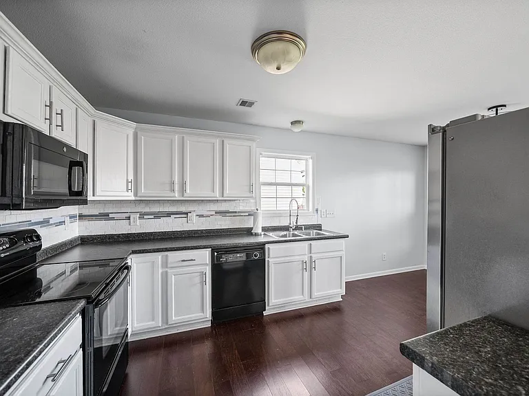968 Cindy Jo Ct — Photo 11