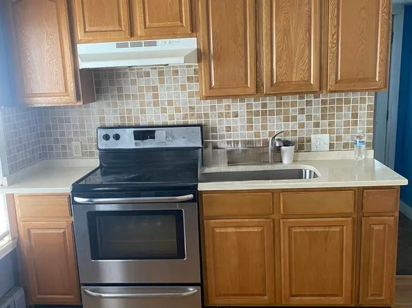 7 Hillside Ave #2, Everett, MA 02149
