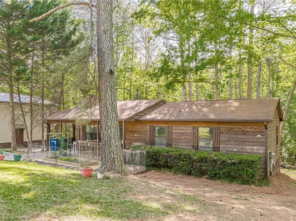 2863 Melanie Ln, Douglasville, GA 30135