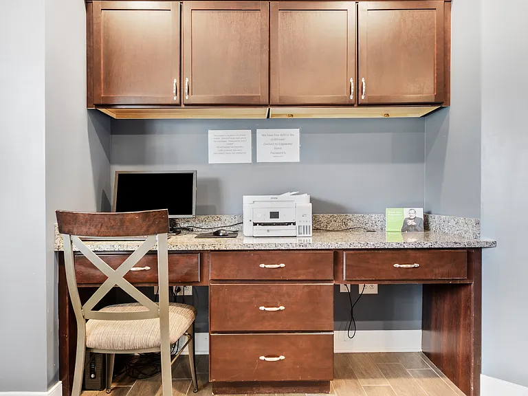 Edgewater Apartments — Photo 10