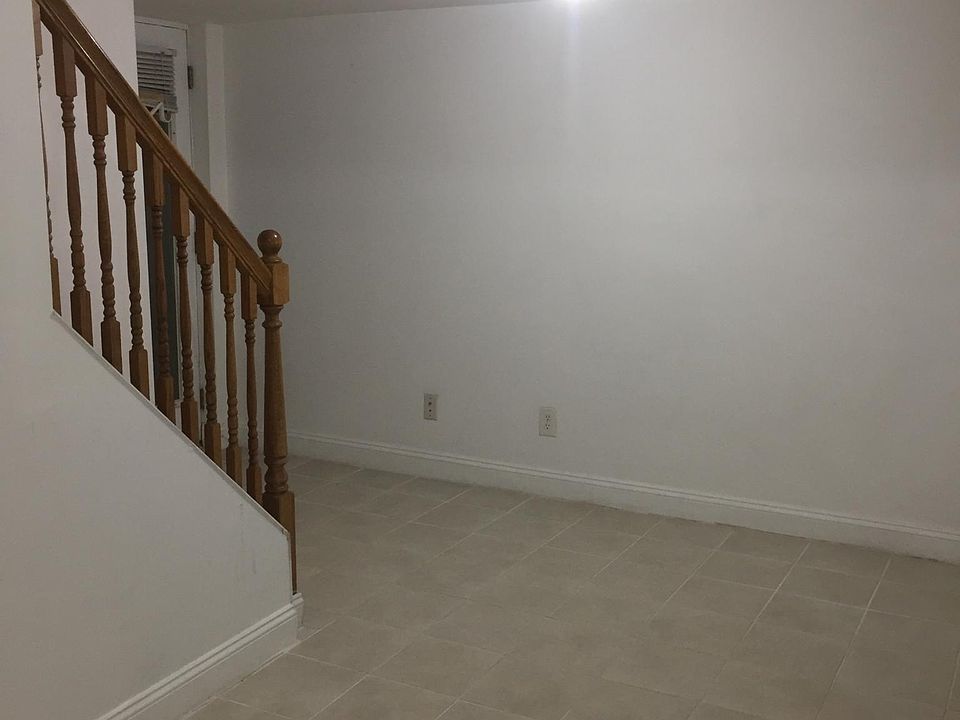 2nd image of 18 Todd Pl NE #1