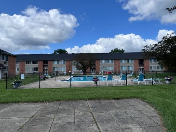 Royal Madison Apartments