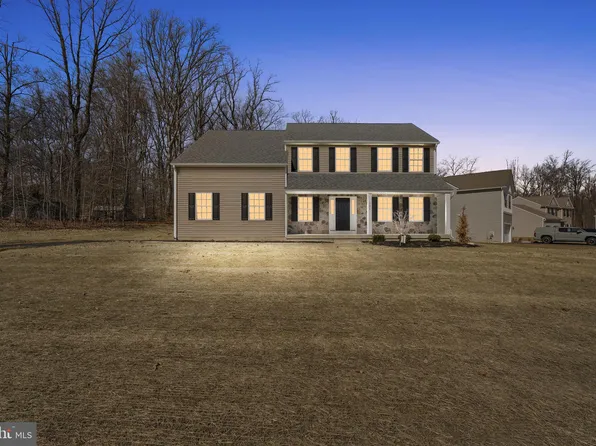 101 Chantry Ln, Coatesville, PA 19320