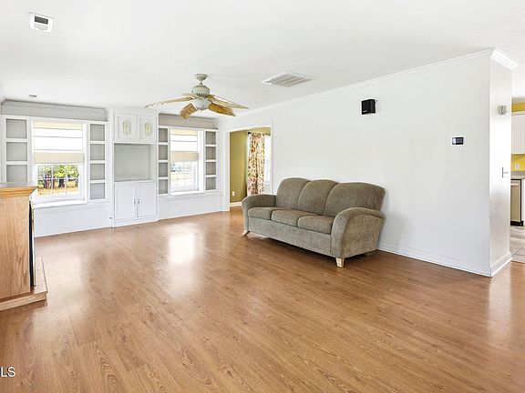 4th image of 141 Crystal Road