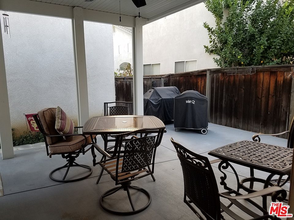 2nd image of 2727 Calle Illuminado