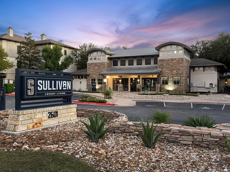 Sullivan — Photo 18