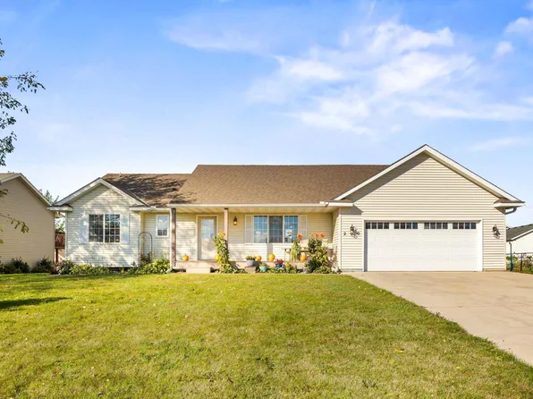 210 6th St NW, Maple Lake, MN 55358