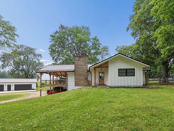 2nd image of 460 County Road 26