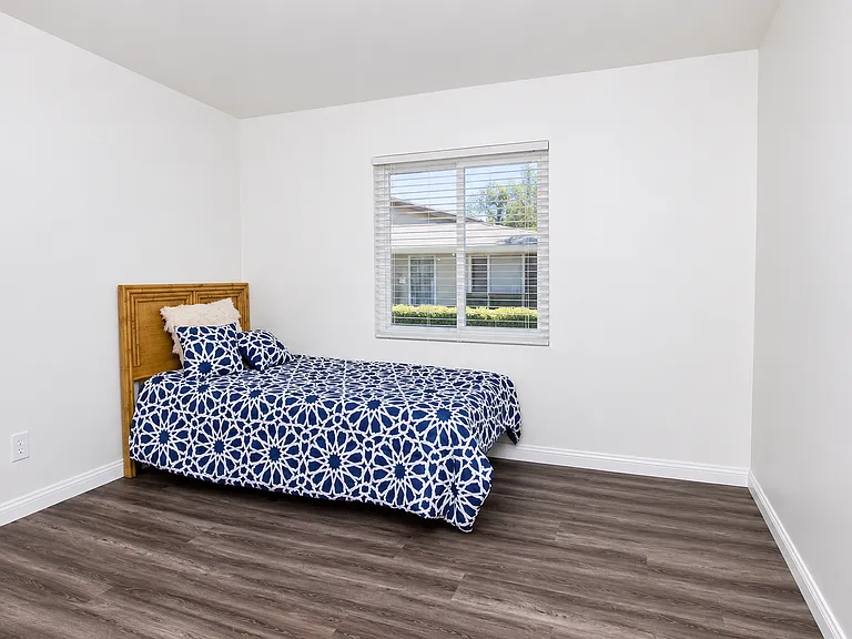 7908 La Mesa Blvd — Photo 5