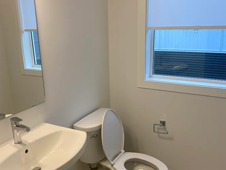 280 Chelsea Rd — Photo 44