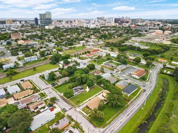 1120 9TH Street, West Palm Beach, FL 33401