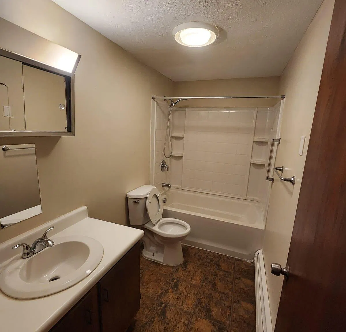 62 Ash St — Photo 3