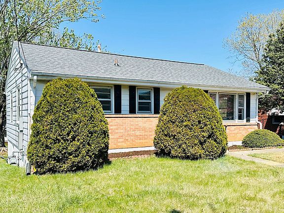 2nd image of 2403 Park Hill Rd
