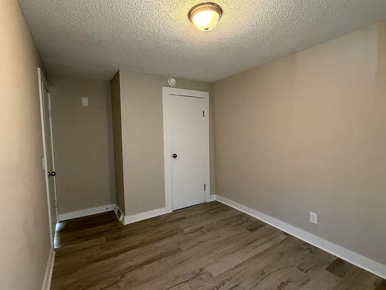 510 Ridgecrest Dr — Photo 17