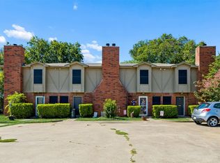 405 Cambridge Dr, Saginaw, TX 76179