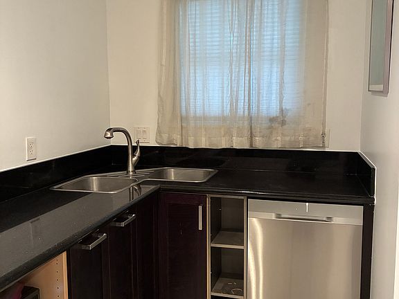 4th image of 746 E Orange Grove Blvd