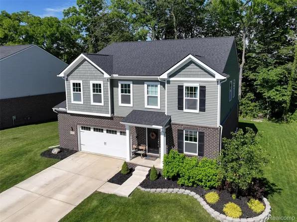 14212 Laurelwood Dr, Van Buren Township, MI 48111