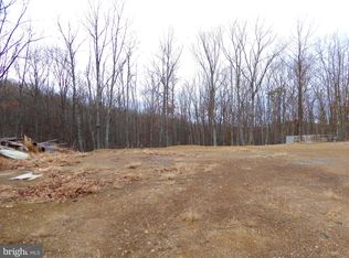 400 Riggleknott Ln, Burlington, WV 26710