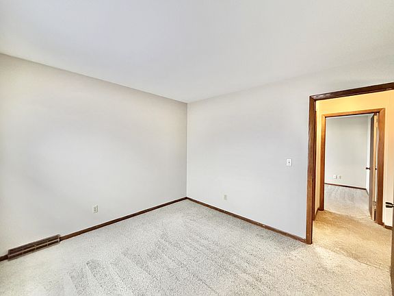 3rd image of 1922 N Randall Ave #5