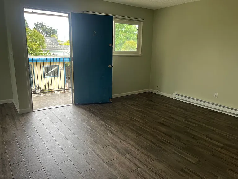 526 California Ave #2 — Photo 8