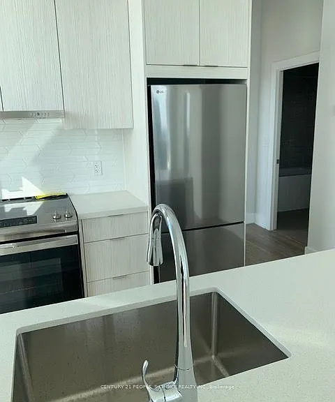 430 Square One Dr #Penthouse 05 — Photo 14
