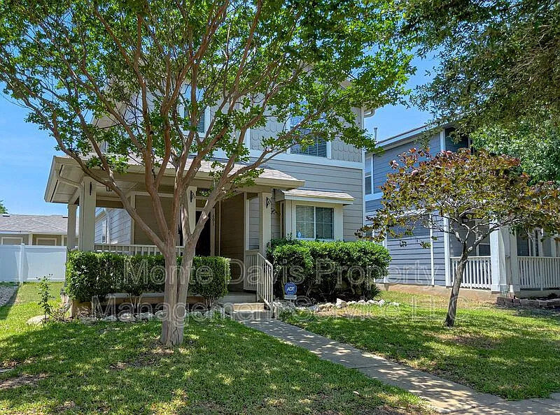 3 bed, 2.5 bath, 1446 sqft, $1,950 — Photo 2
