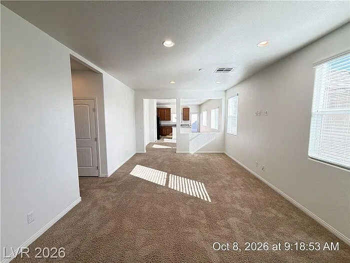 4 bed, 2.0 bath, 1494 sqft, $2,100 — Photo 4