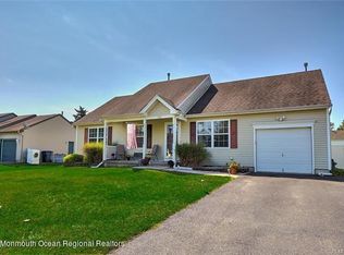 105 Lake Medford Ln, Little Egg Harbor, NJ