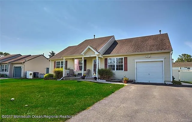 105 Lake Medford Ln photo 1