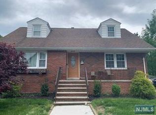 237 Totowa Rd, Totowa, NJ 07512