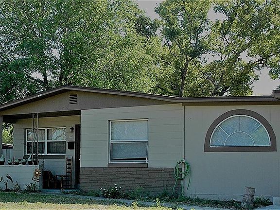 2nd image of 2804 Paine Ln