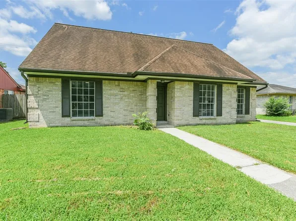 35 Oak Harbor Drive, Houston, TX 77062