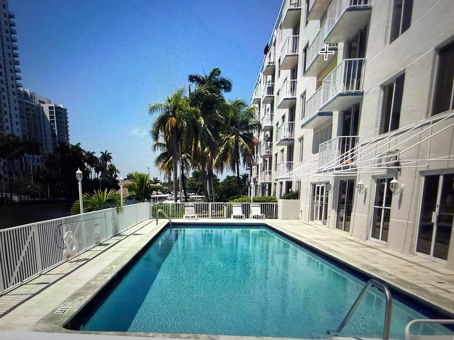 2 bed, 899 sqft, $2,600 — Photo 4