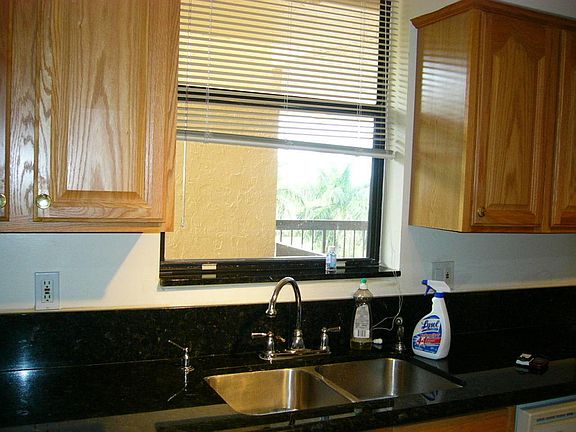 4th image of 500 Egret Cir APT 8406